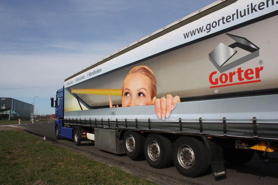 Opmaak van bijzondere vrachtwagen belettering